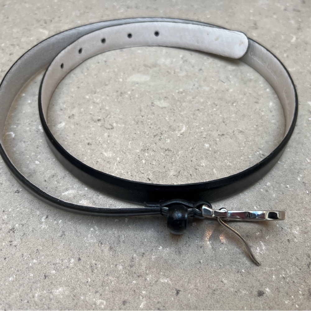 Ladies Black Leather Belt w/ Silver Buckle, real leather size Lg by Ellen Tracy